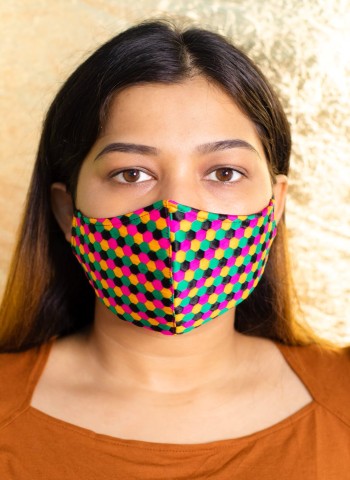 Breathe easy and keep things colorful with the new and improved ‘The Brighter Side’ Face Mask! Its 2 layers and vibrant prints will make sure that you are as safe as you are stylish