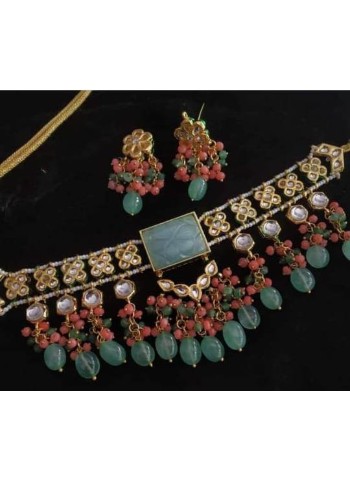 Kundan Choker